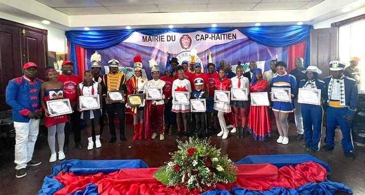 Fête du Drapeau à Cap-Haïtien : 15 écoles et fanfares honorées
